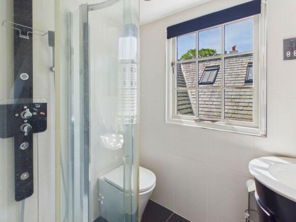 2 bed Apartment for sale Image 7