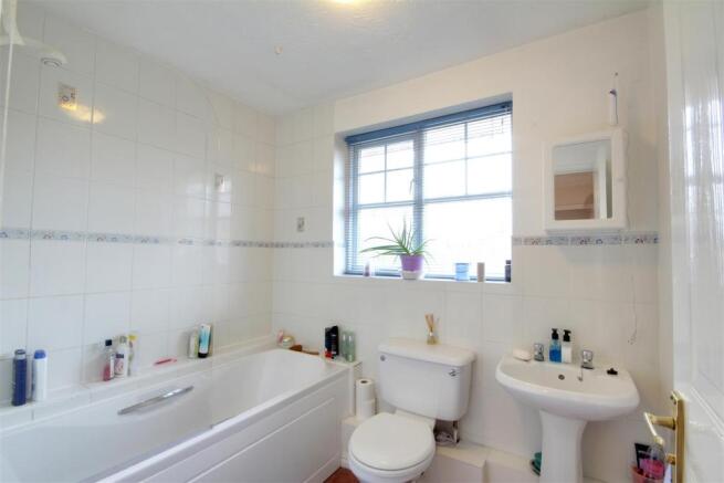 Bathroom.jpg