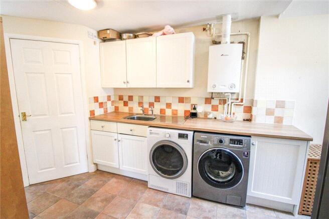 4 bed Detached for sale Image 11