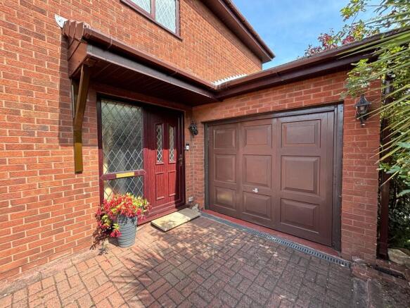 Garage/Entrance