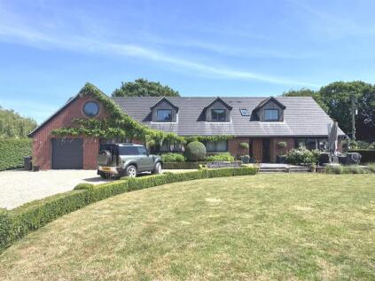 CROSSWAYS, Manor Lane, Chieveley