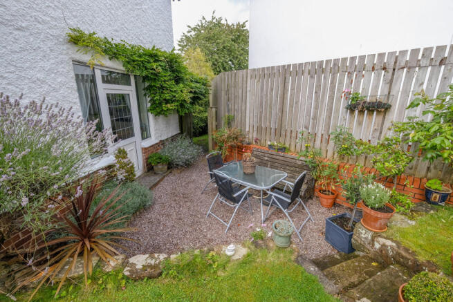 Side patio