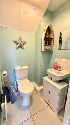 5 bed Semi-Detached for sale Image 12