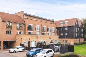 Flat 1, 45, Highbridge Street, Waltham Abbey EN9 1BQ
