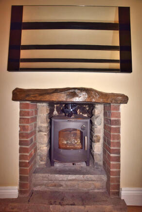4 bed Detached for sale Image 6