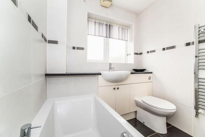 Family Bathroom / WC