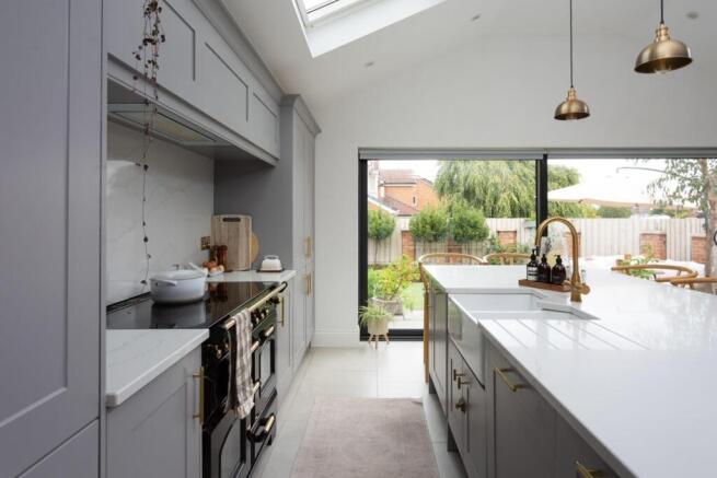 4 bed Detached for sale Image 4