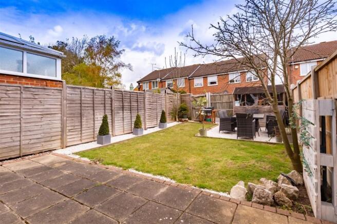 14 Hampden Close (21).jpg