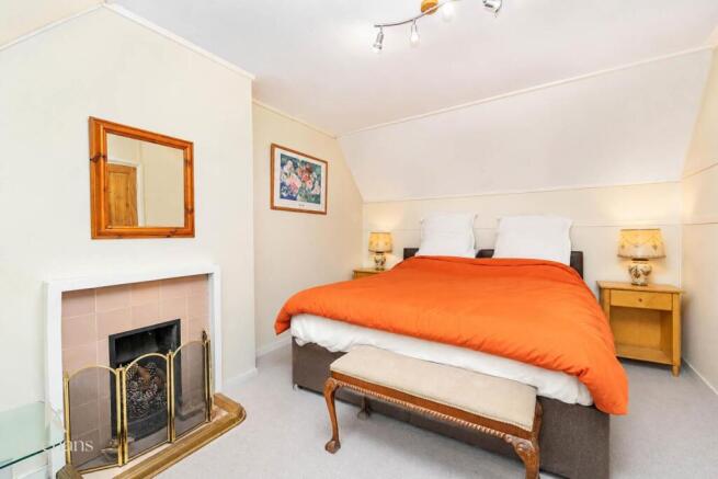 3 bed Semi-Detached for sale Image 8