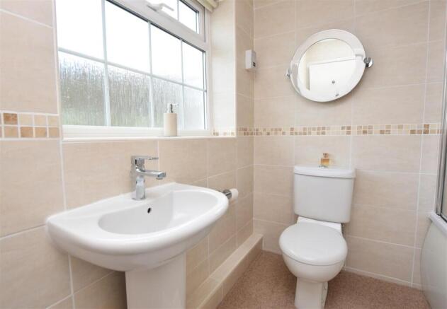 Bathroom V2.JPG