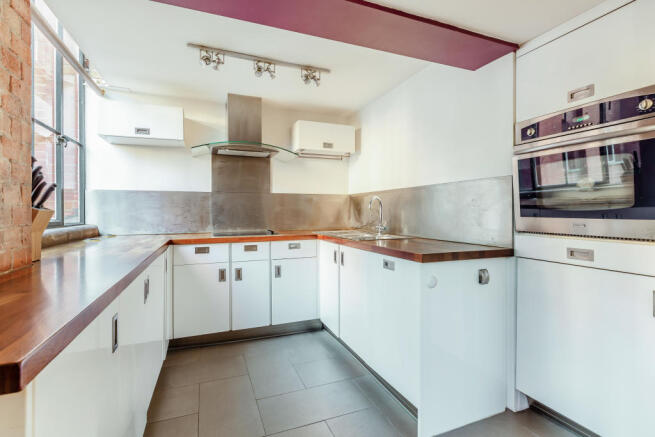 8539020-interior04
