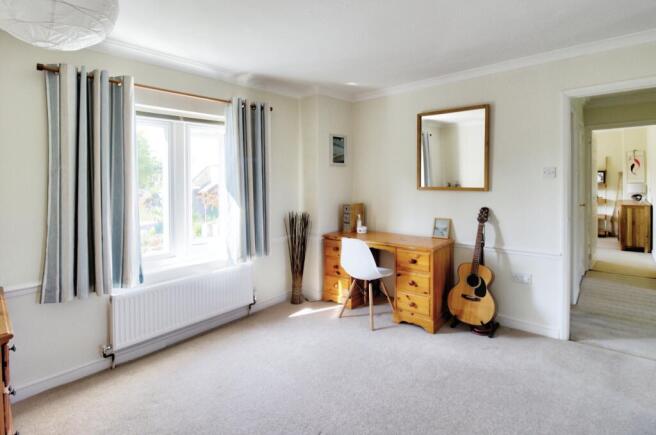 Bedroom 1 (2)