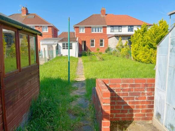 Rear view of property.jpg