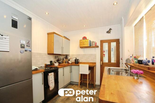 House in Crosskeys, Caerphilly - More