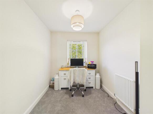 3 bed Semi-Detached for sale Image 10