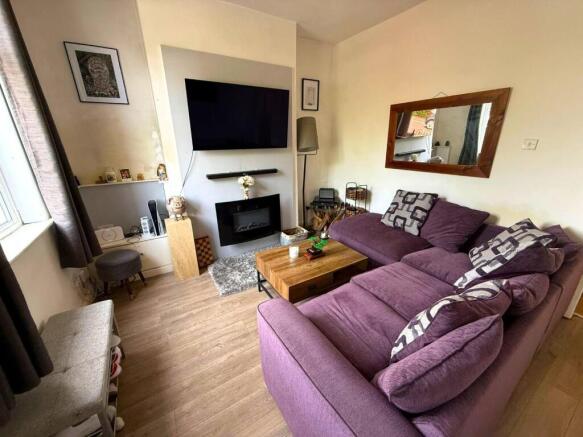 Lounge.2.jpeg