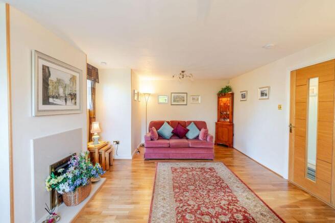 14 East Suffolk Park, Edinburgh, EH16 5PN photo 4