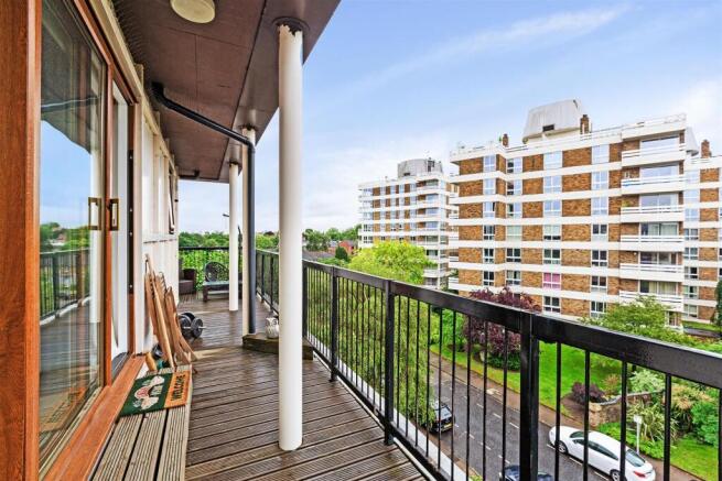 29709_ja_18_hawthorn_court_4_lo