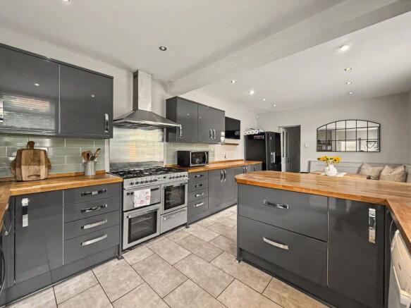 Kitchen / Diner