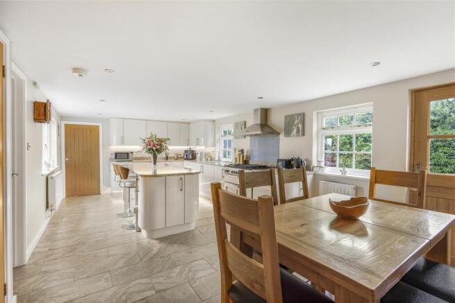 Kitchen/Dining Room