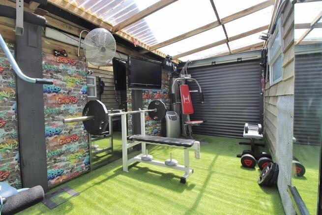 Garage/Gym