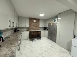 92, Cambridge Close, Hounslow TW4 7BG