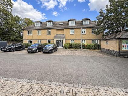 Fisk Close, Sunbury-on-Thames, Surrey, TW16