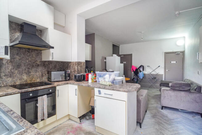 5 bed House of Multiple Occupation for sale Image 5