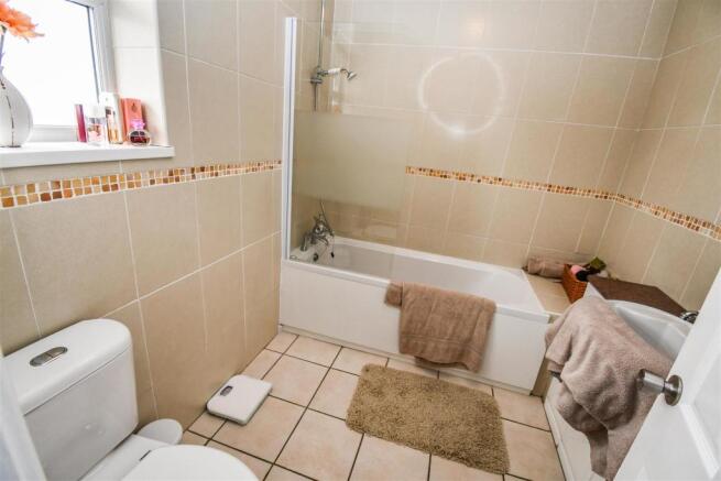 En Suite Bathroom