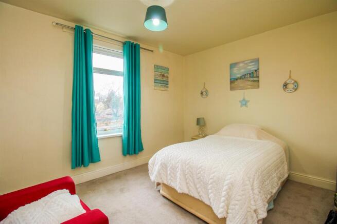 2 bed Terraced for sale Image 7