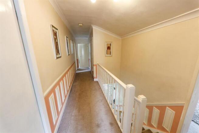 FIRST FLOOR LANDING