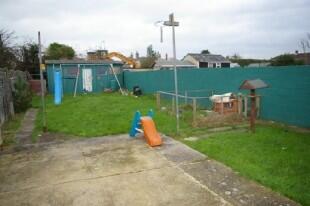 ENCLOSED GARDEN