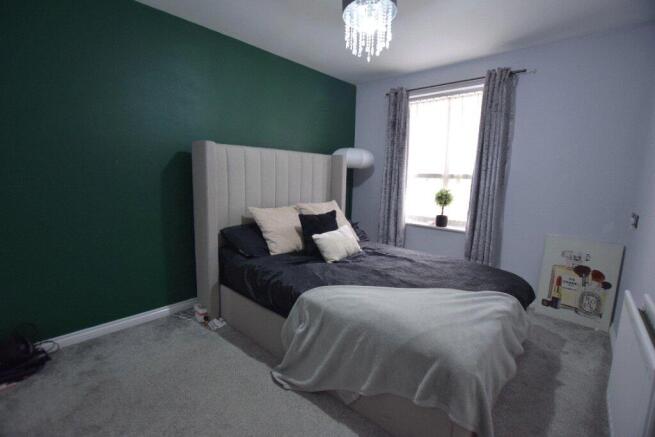 2 bed Apartment for sale Image 11