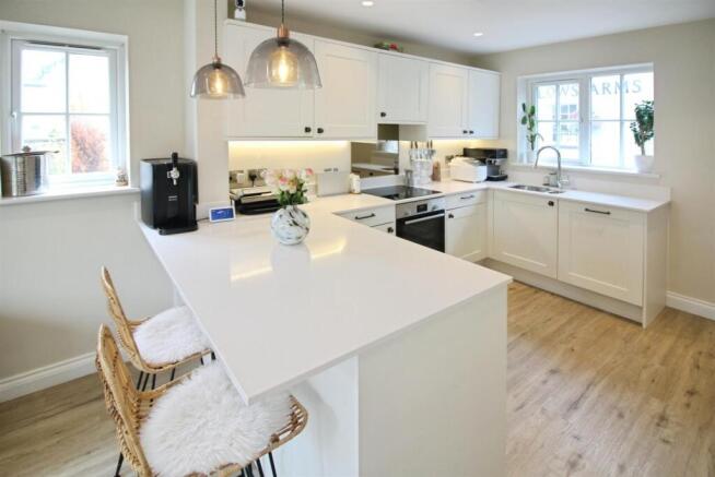 Kitchen/dining/family room