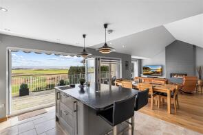 96, Pentre Nicklaus Village, Llanelli SA15 2DF