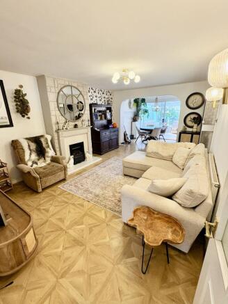 Lounge/dining room