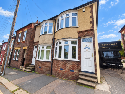 Strathmore Avenue, Luton, Bedfordshire, LU1 3NZ