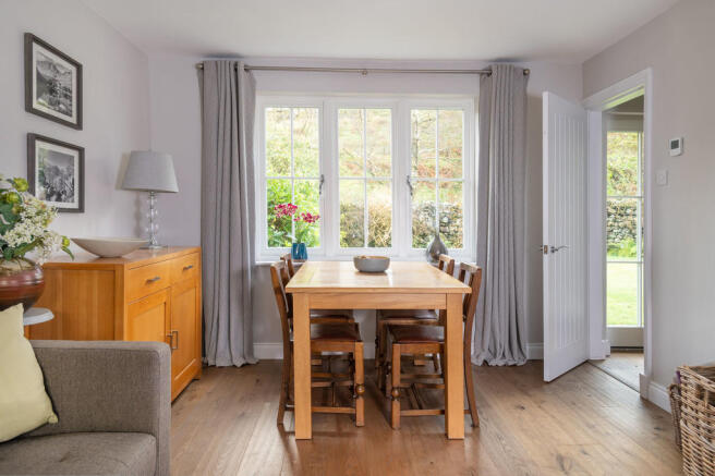 Living / Dining R...