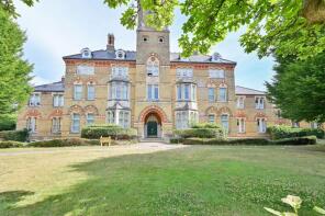 9, Elizabeth House, Keele Close, Watford WD24 4RB