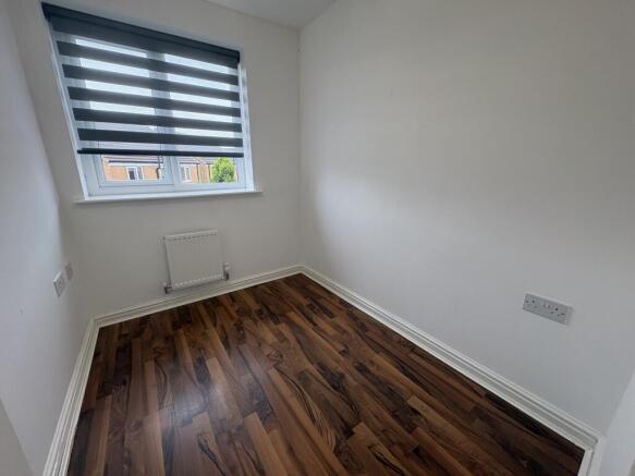 3 bed House to rent Image 4