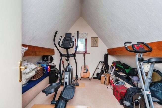 Loft/5th Bedroom