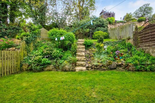 3 bed Terraced for sale Image 9