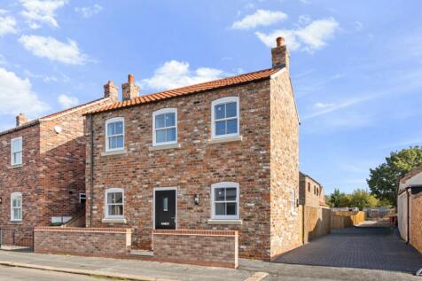 North Street, Crowle, DN17