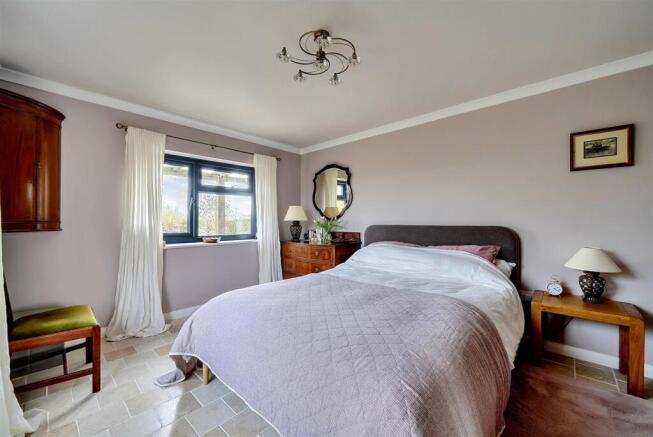 Moorlands11 bedroom 3.jpg