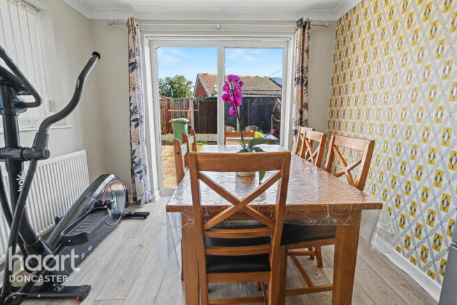 3 bed Semi-Detached for sale Image 10