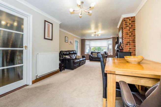 Lounge/Dining Room