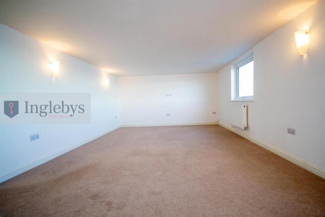 2 bed House for sale Image 7