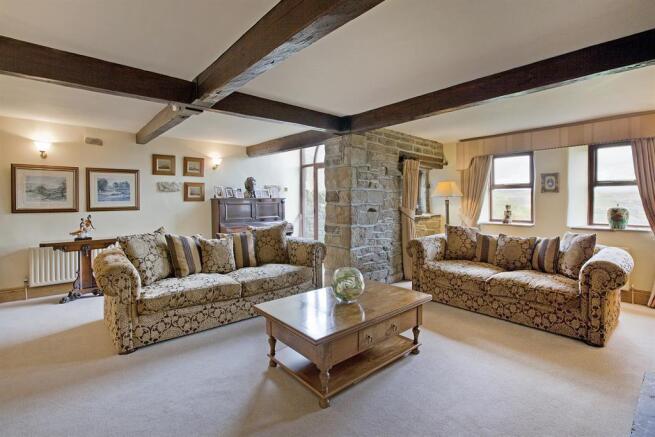 LIVING ROOM PROFILE