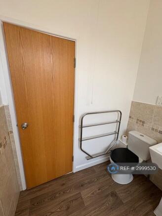 2 bed Flat to rent Image 9