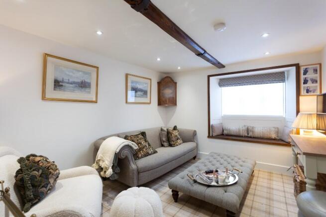 5 bed Detached to rent Image 10